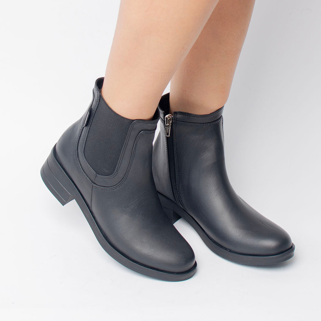 BOOTS THALIA