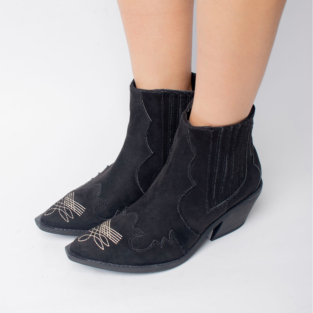 BOOTS 1125