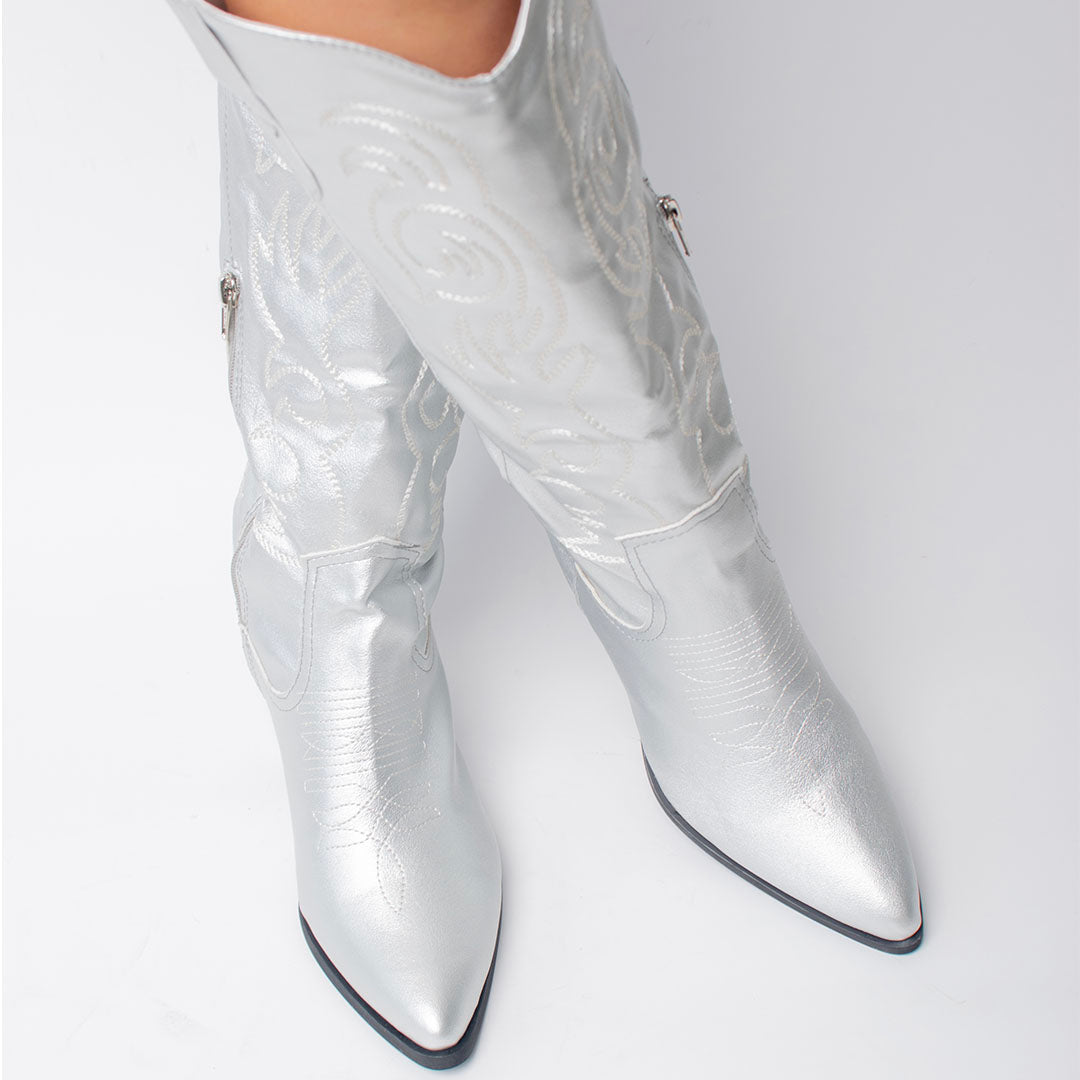 BOOTS 1223