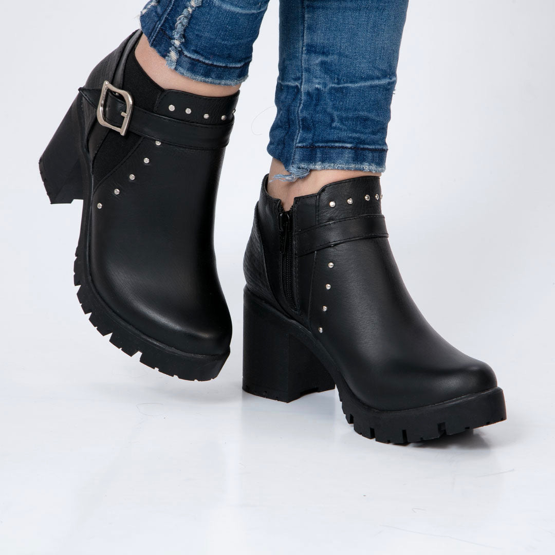 BOOTS 219