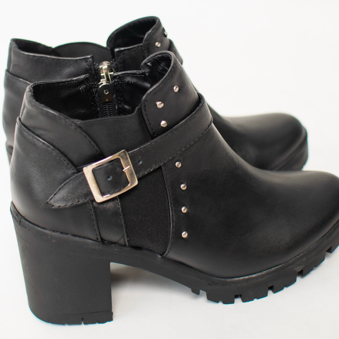 BOOTS 219