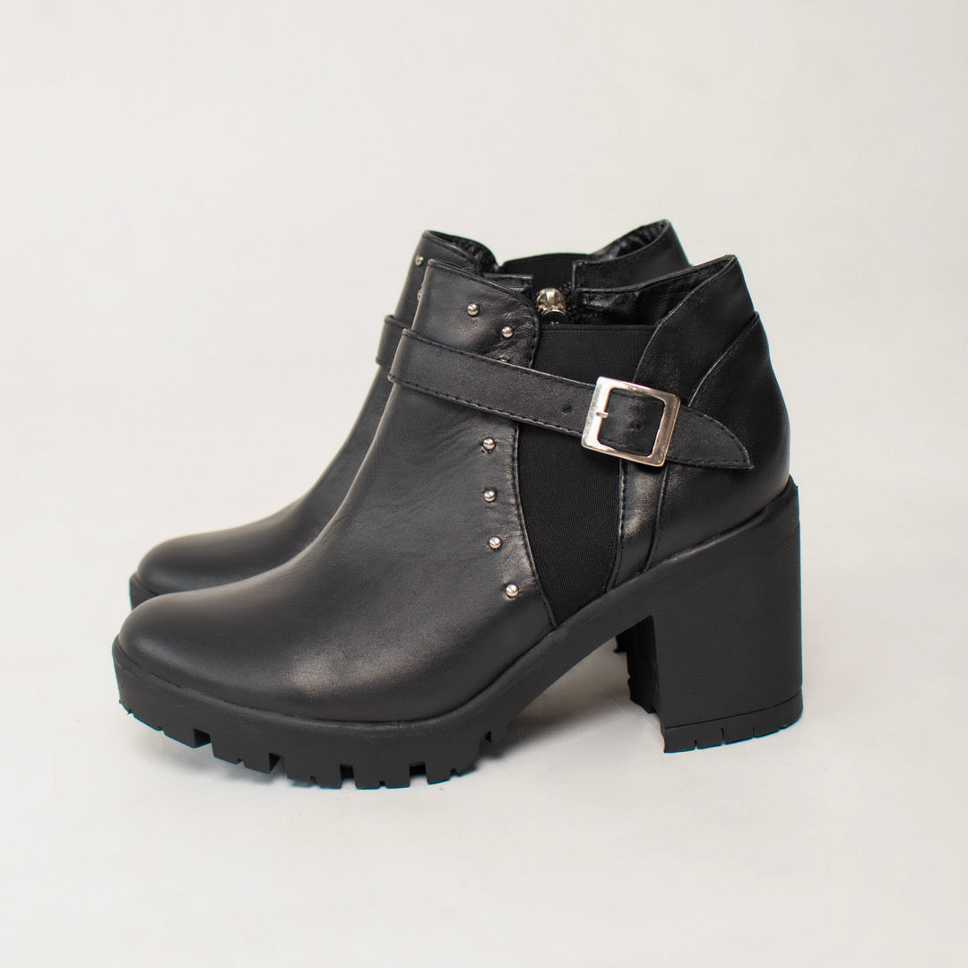 BOOTS 219