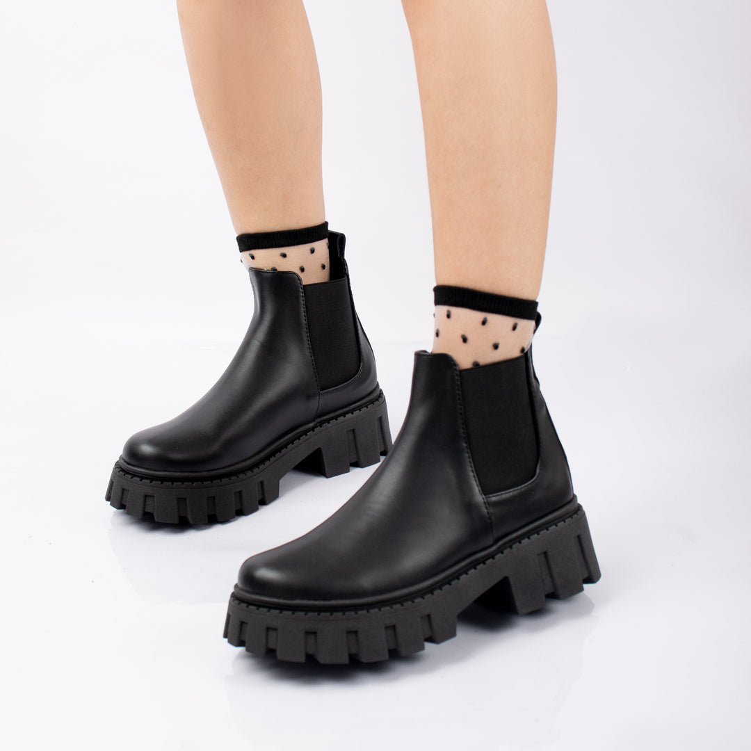 BOOTS 1044